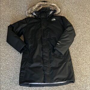 The North Face Arctic Swirl 550 Down Fill Parka TNF Black with Fur Trim Hood